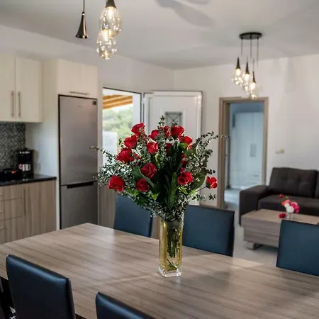 Rose Villa *