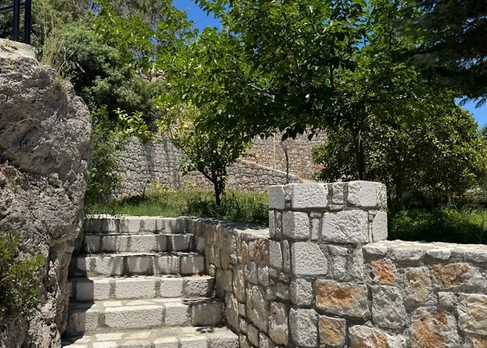 Rose Archangelos (Rhodes)